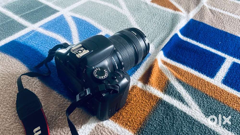 Cannon camera with 2 lena