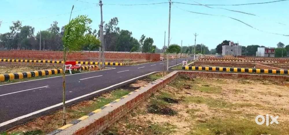 सुल्तानपुर हाइवे पर अमेठी मार्केट के पास प्लॉट फॉर्म हाउस