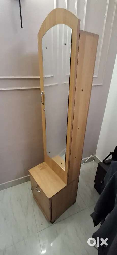 Dressing Table with mirror