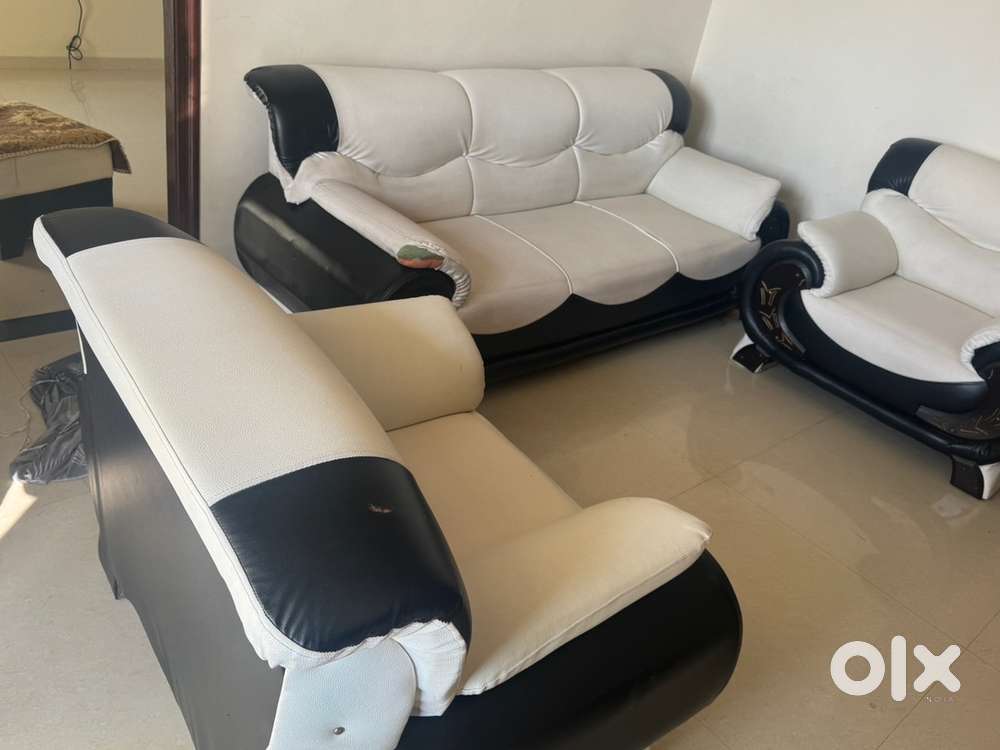 5-seater leather sofa