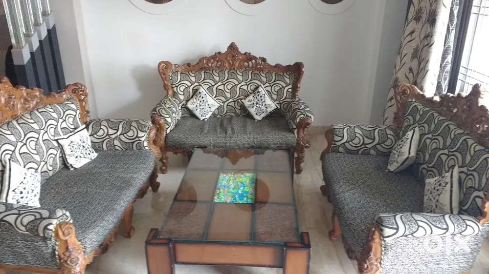 6 seater sofa with Center Table