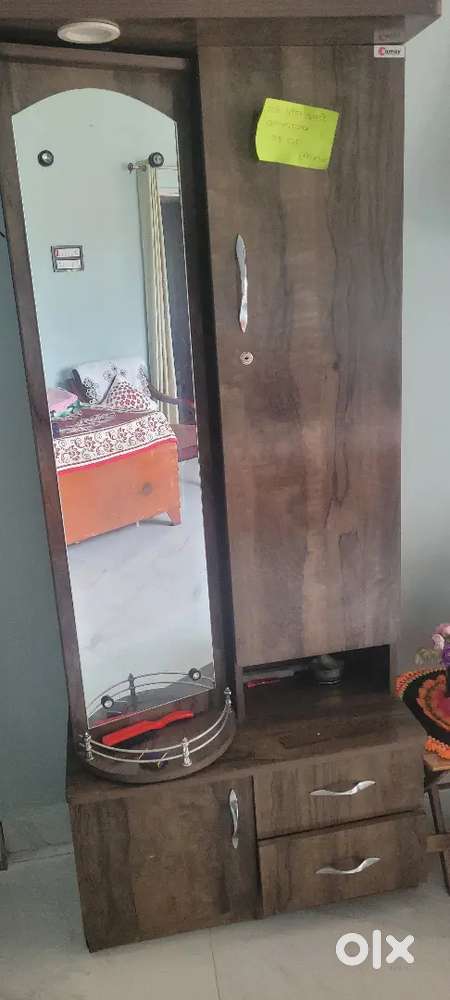 Dressing table at discount price !! Hurry up .