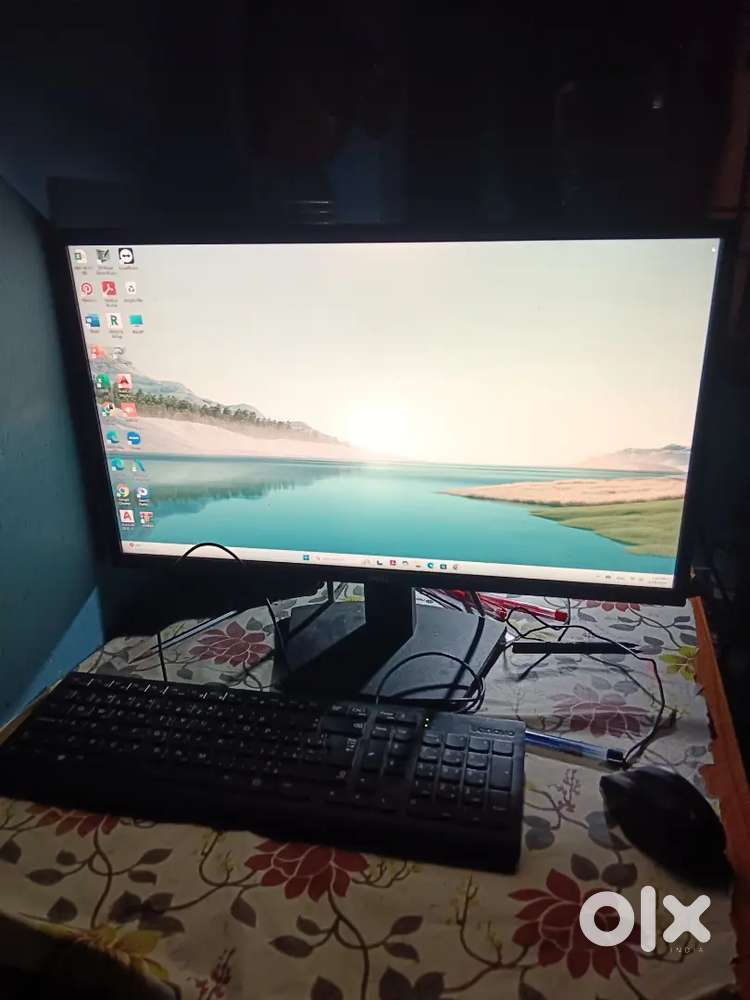 Intel i7 12th Gen Desktop PC with Dell Monitor – Excellent Condition”