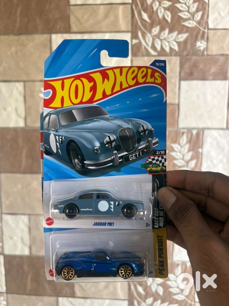 Hot Wheels Pagani And Jaguar
