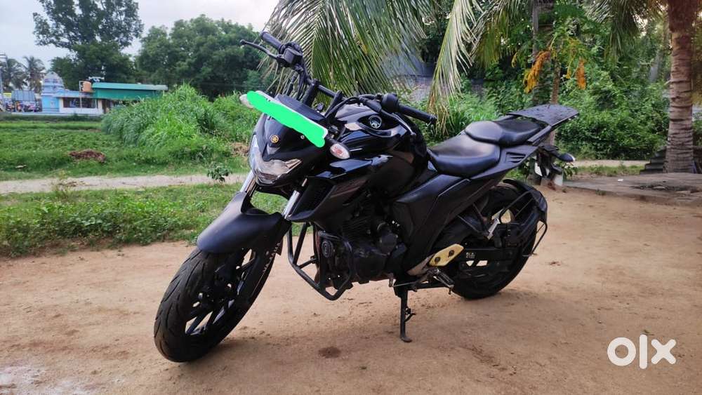FZ25 with new Alpha H1 tyres