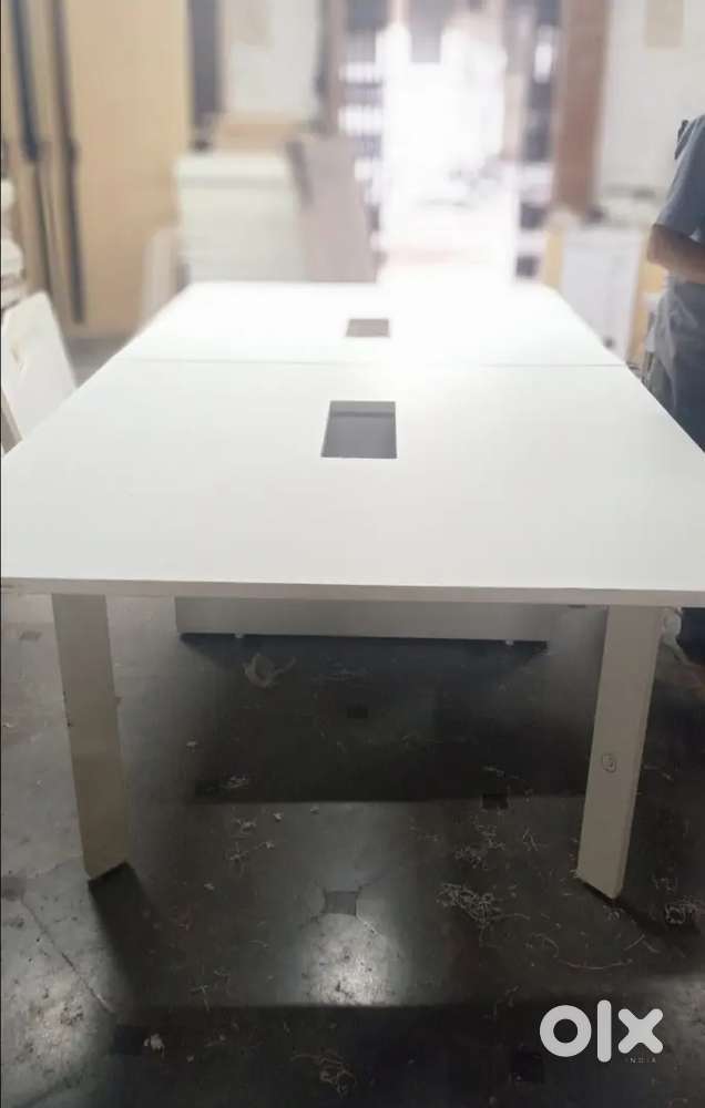 8'*4' Conference Table with MS Base