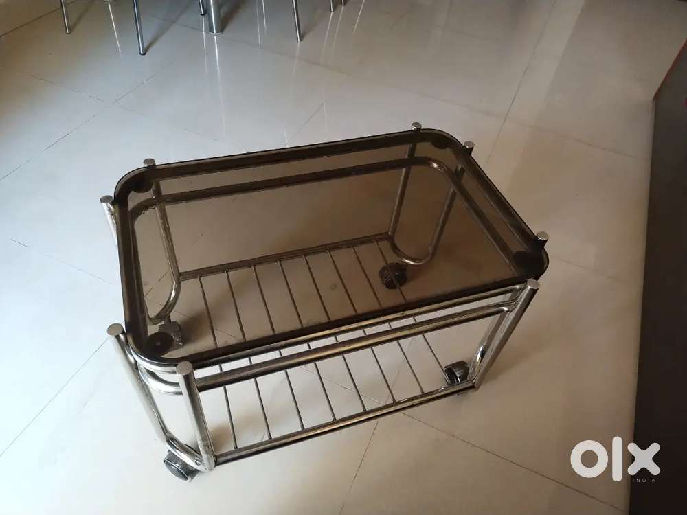 Wish to sell my dining table, and tipoy