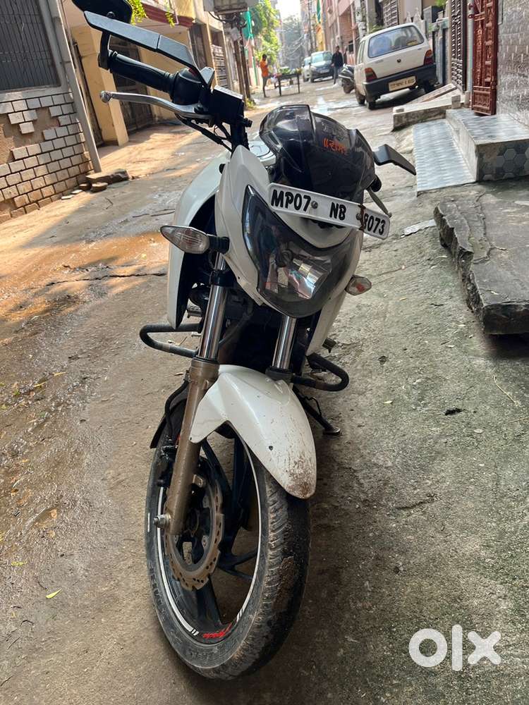 Racing machine