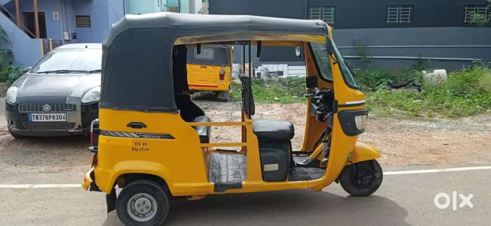 TVS Passanger Auto - LPG/PETROL, BS-4