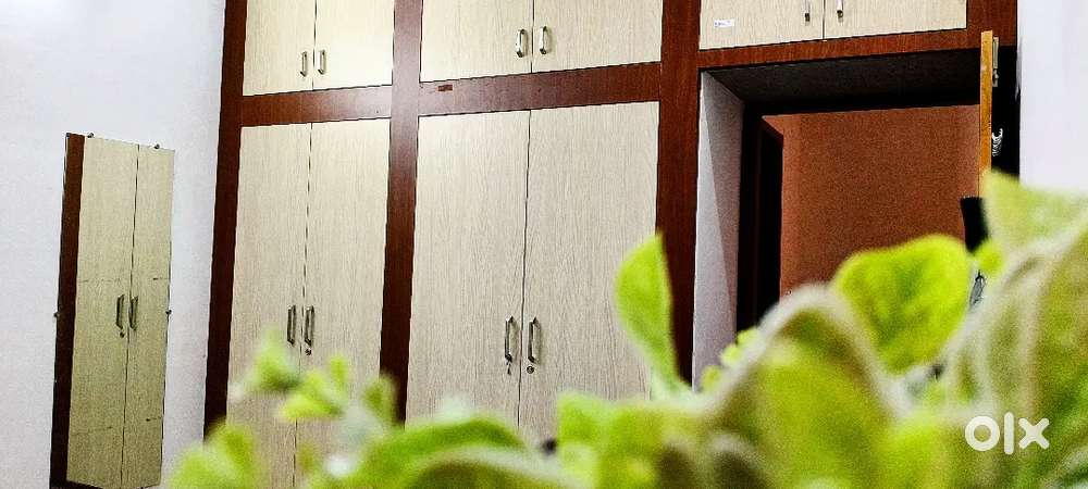 1BHK Luxury room available