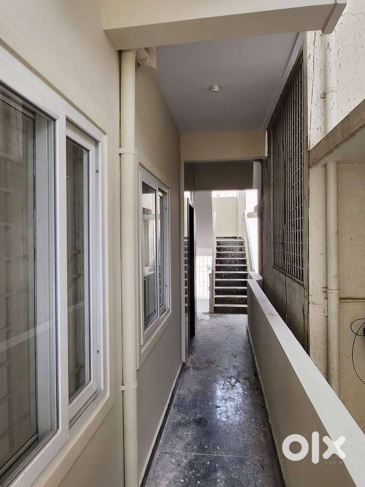 Semi-Furnished 2 BHK @ Panathur  ₹25,000  Immediate  Owner