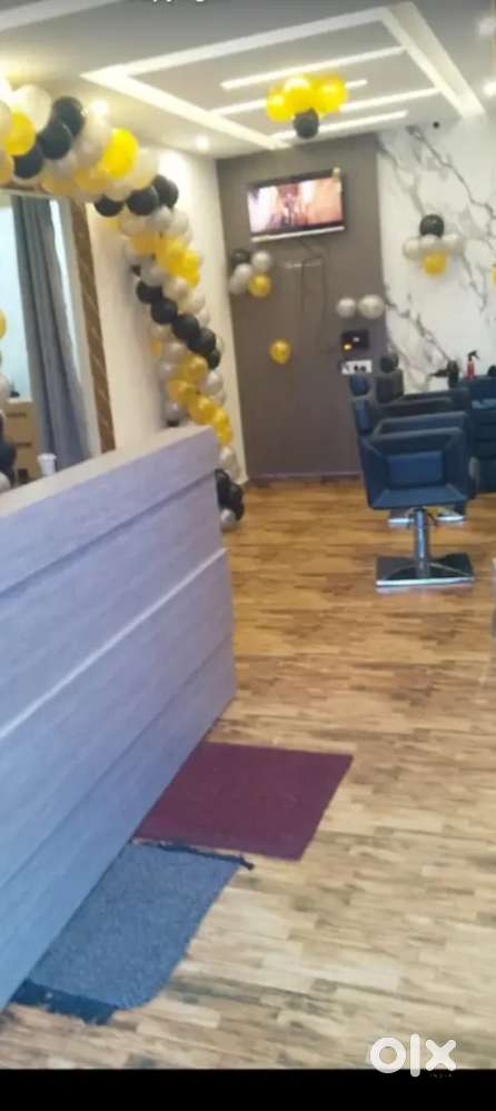 SPAS AN MASSAGE CENTER FEMALE WORKER WANTED