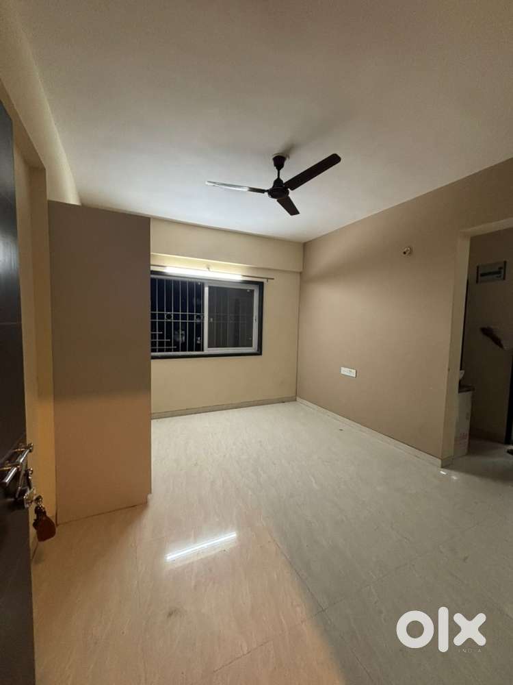 Beautiful 1bhk Flatmate in Nehru Nagar.