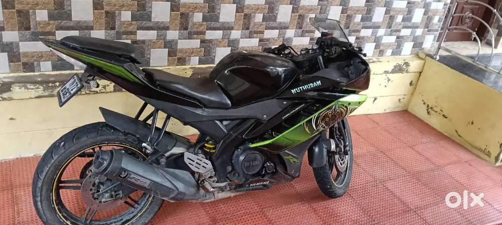 Yamaha r15 V2