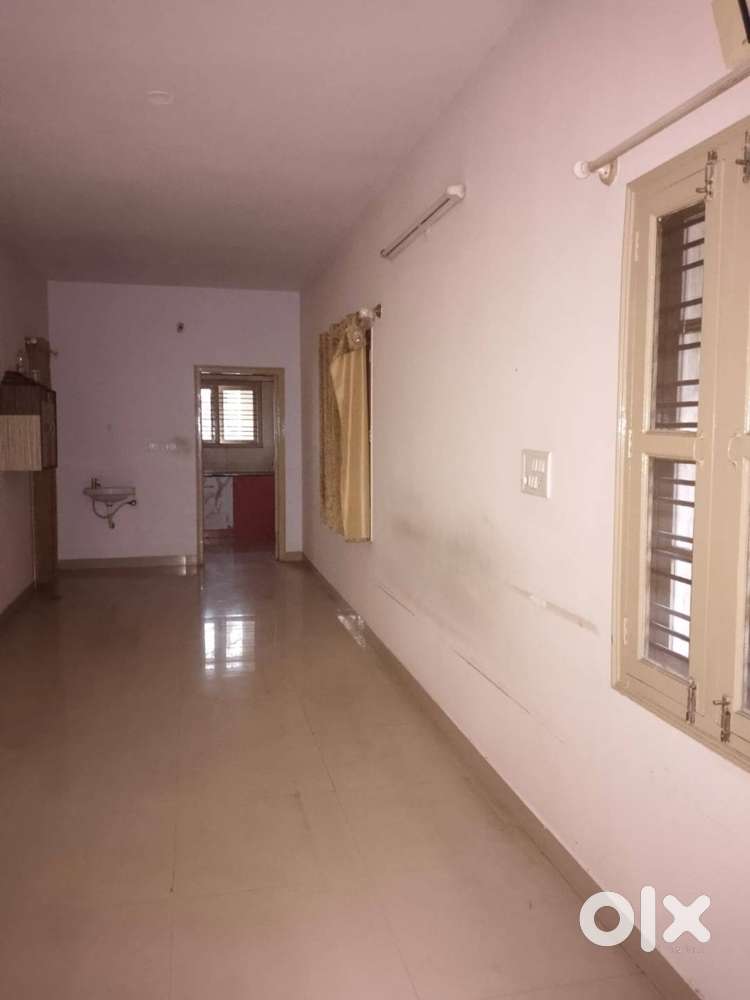 spacious 2BHK house available for lease in jp nagar 8th phase