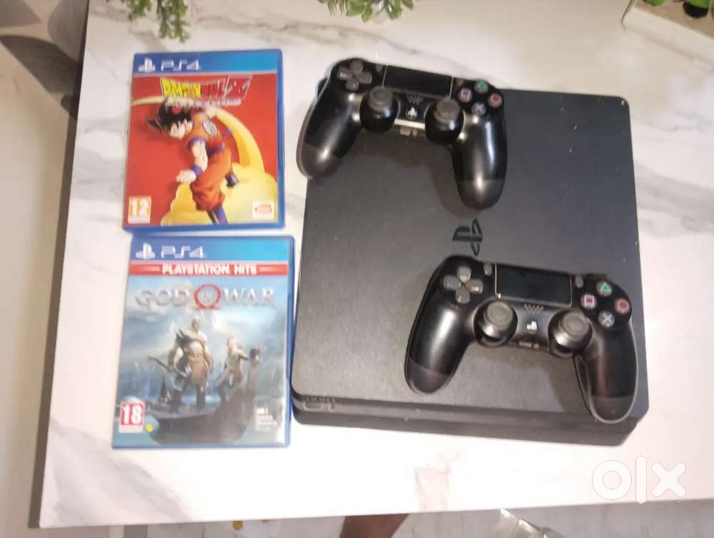 Ps4 slim with 2 controller both orginal