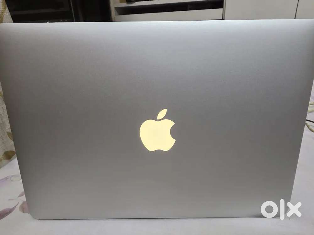 Macbook pro 2015.  13inch  retina
