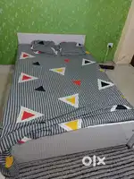 Premium 6x4 Ft Bed with Spacious Box Storage