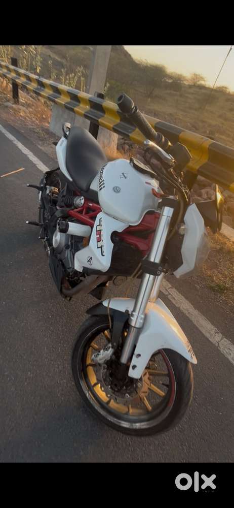 Benelli 300 showroom condition