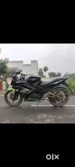 Yamaha R15 v1 green