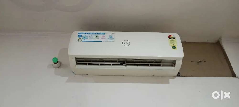 Godrej AC .2.T.3 year old