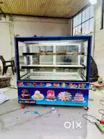 Cake fridge
