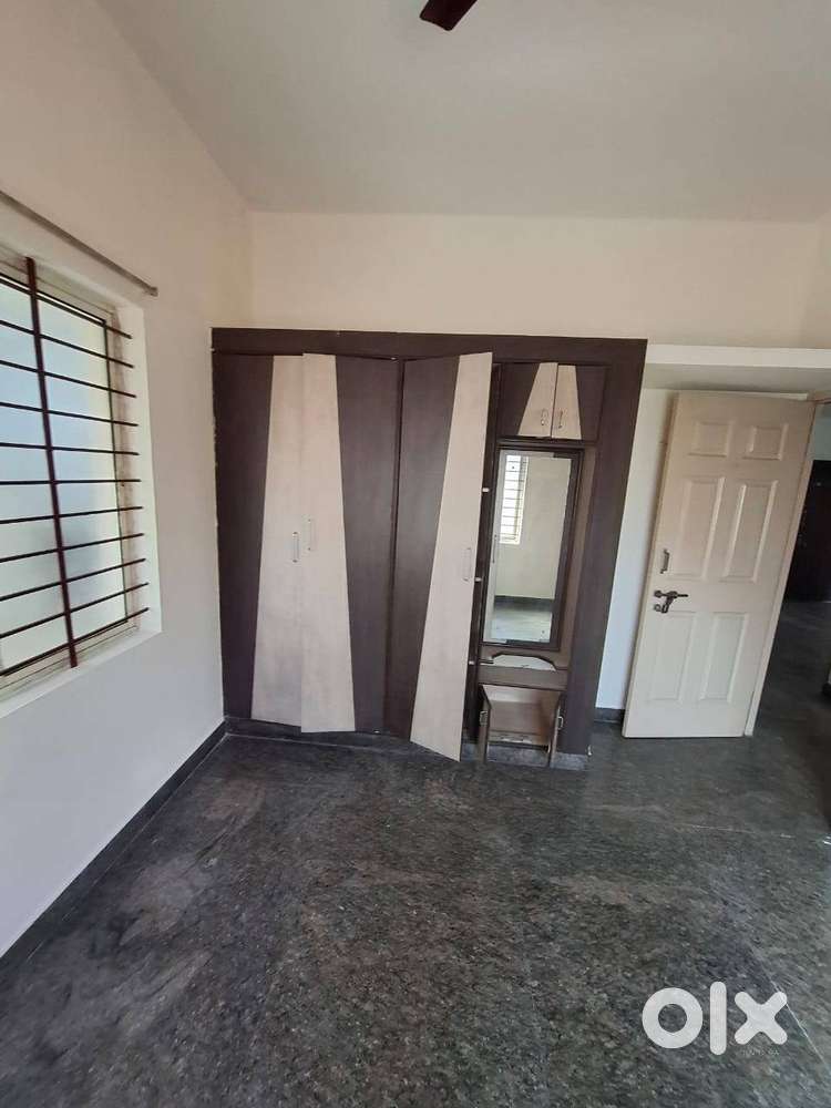 Spacious 2BHK Apartment for LEASE in  JayaNagar - US0673