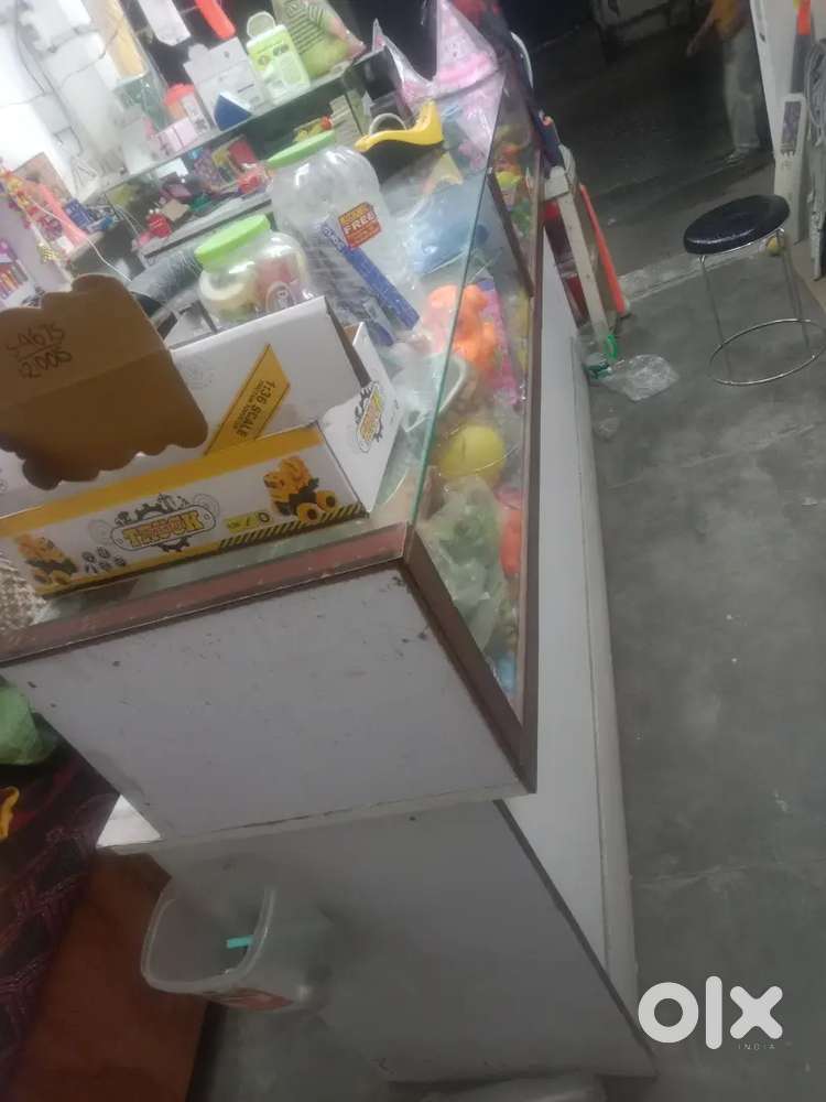 Display counter for shop toughfn glass