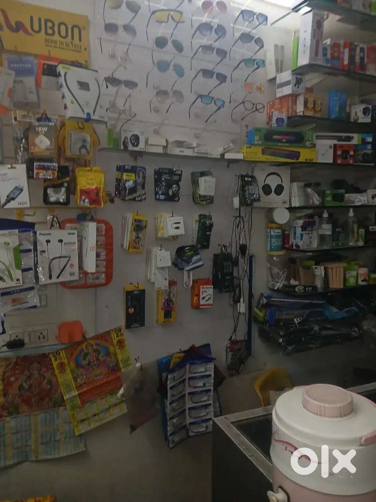15 साल से चली चलाई दुकान किराए पर देने है
