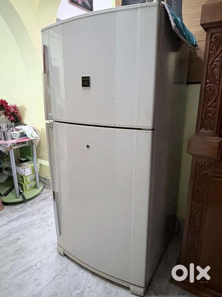 526 Litres SHARP refrigerator (Double door)