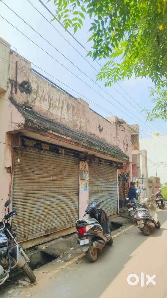 रिंग रोड़ नंबर-2 ,वीर सावरकर नगर बंगाली होटल चौक के पास प्लॉट बेचना है