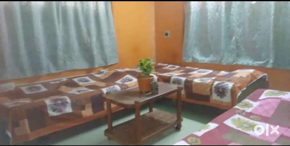 Best Non AC paying guest accommodation near Chinar Park