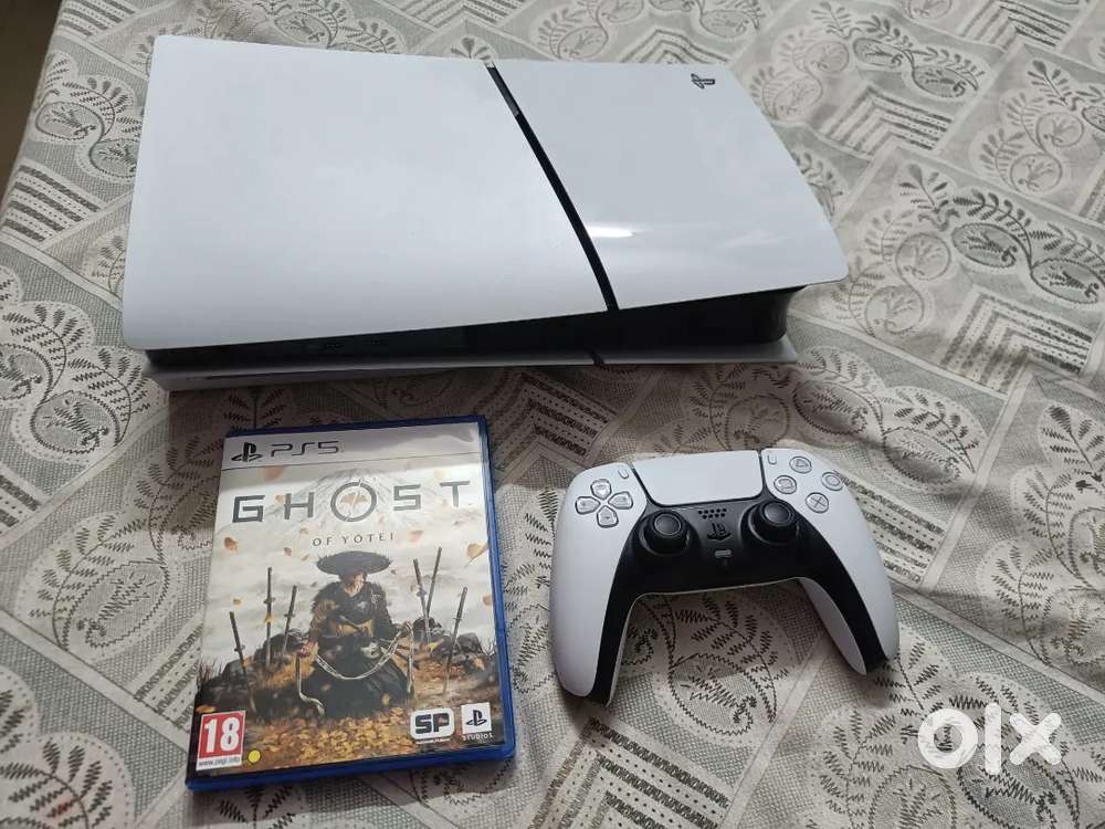 Sony PlayStation 5 (disc) and Ghost of Yotei game