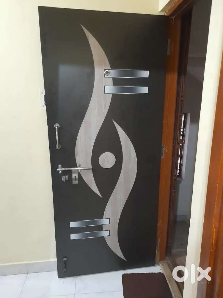 2 bhk 2 bathroom road side balcony well maintained flat