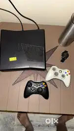 XBOX 360 with 3wireless anda one wired controller and