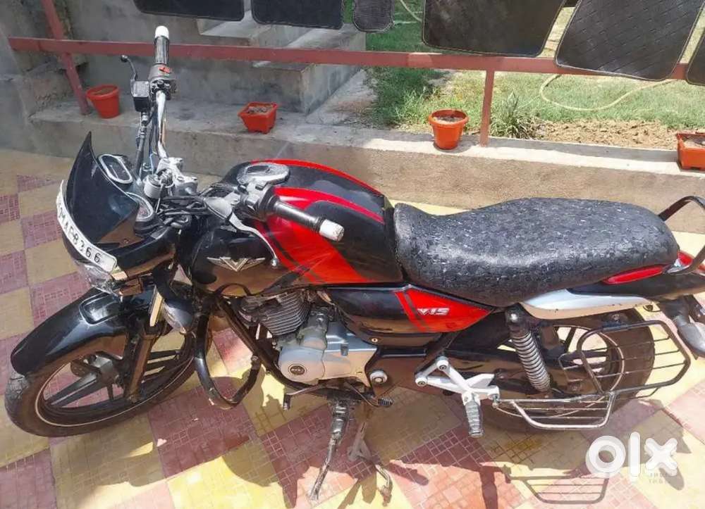 bajaj vikrant v15