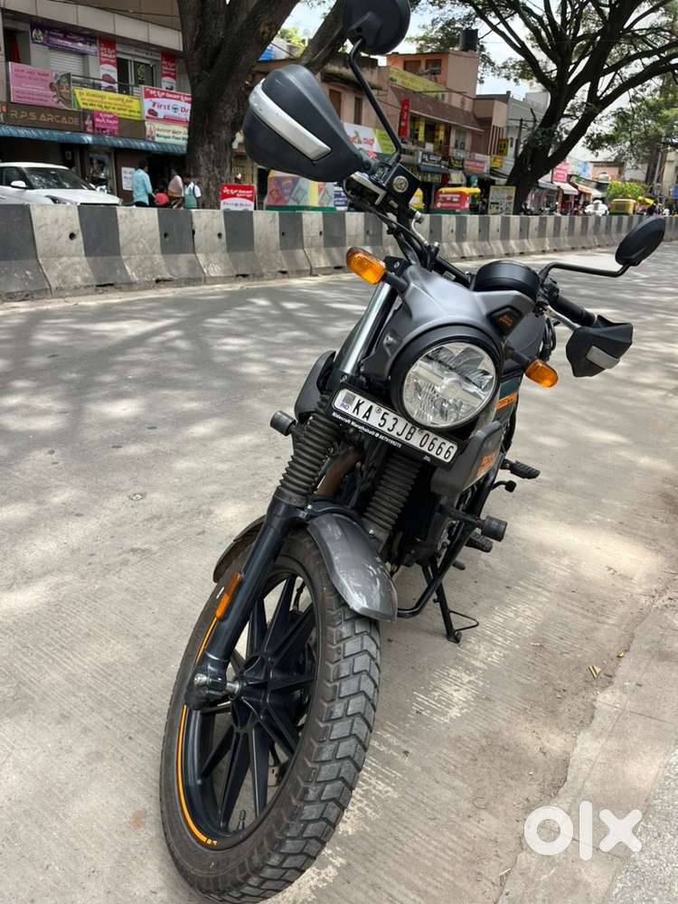 Royal Enfield Scram 440