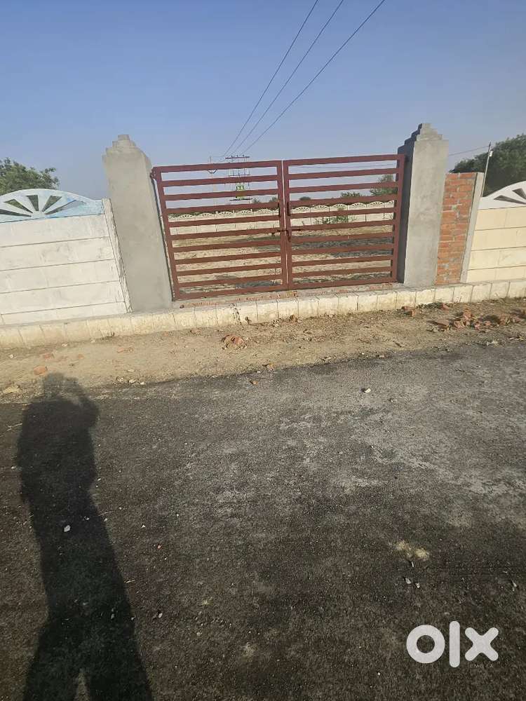 लखनऊ के खुजौली मार्केट में  जेल के नजदीक आवासीय कॉलोनी में प्लाट खरीदे