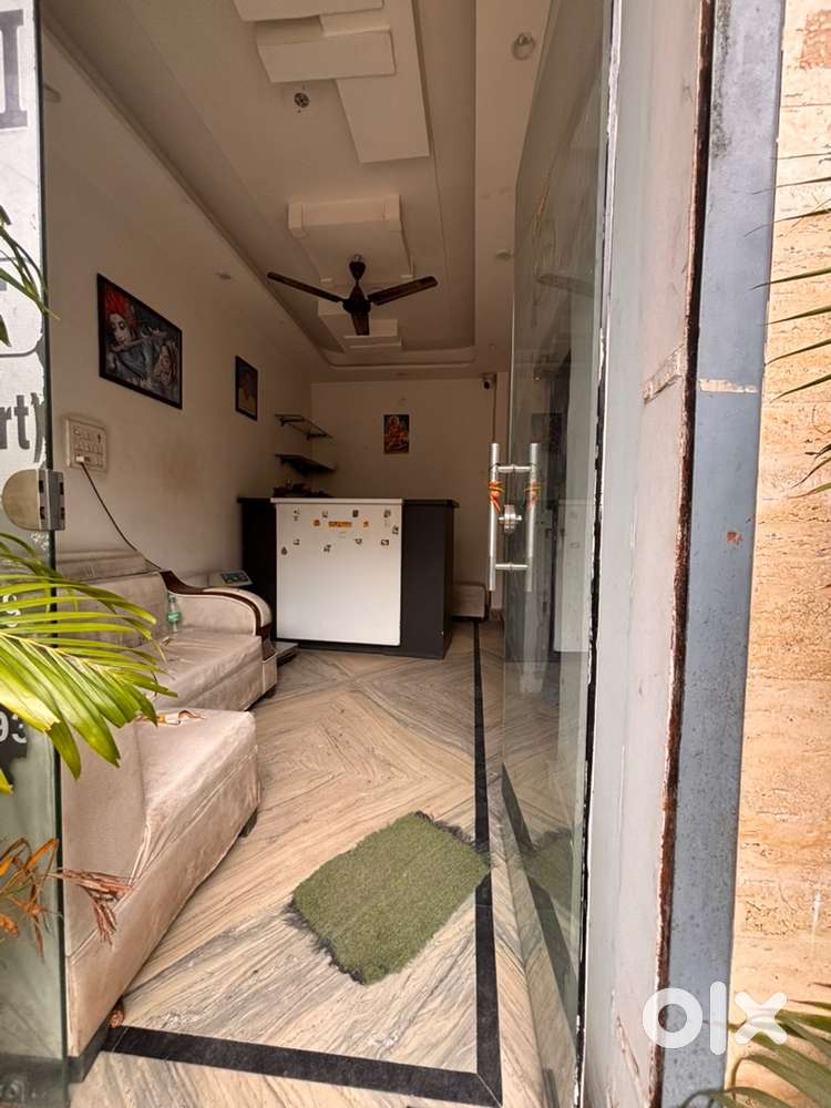 Running gym available for lease