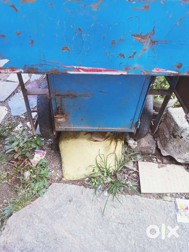 Food cart iron