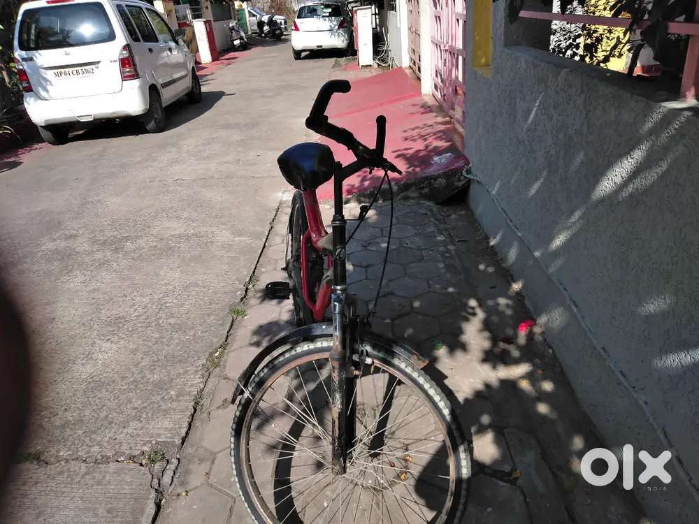 Red and black colour hero sprint bycycle