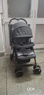 Baby pram by MEE MEE