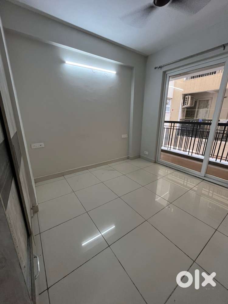 3 BHK Semi Furnished Independent Flat For Rent SBP Gateway Of Dreams