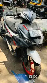 Bike oner ko dusri bike leni h esi liye vo sell kr rhe h