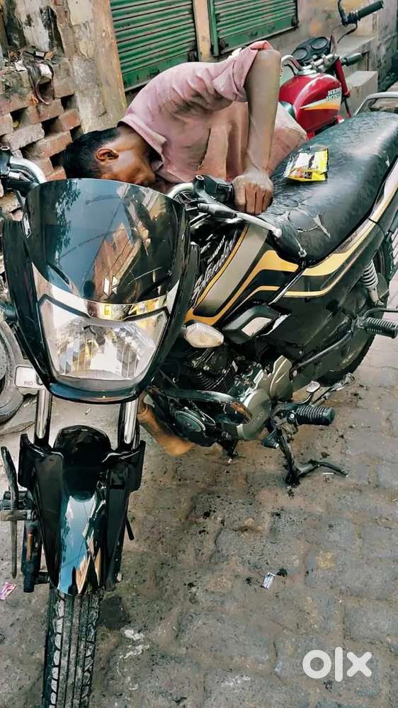 Super splendor 2021 model well maintained