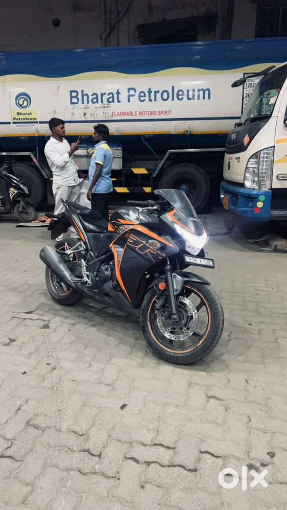 Excellent condition cbr250r