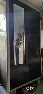 .
This elegant metal wardrobe