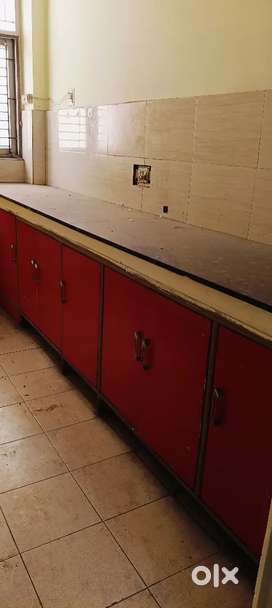 Without Owner सेंट्रल जेल रोड शिवपुर में 2bhk का फ्लैट उपलब्ध है.