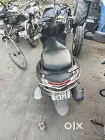 Selling scooty