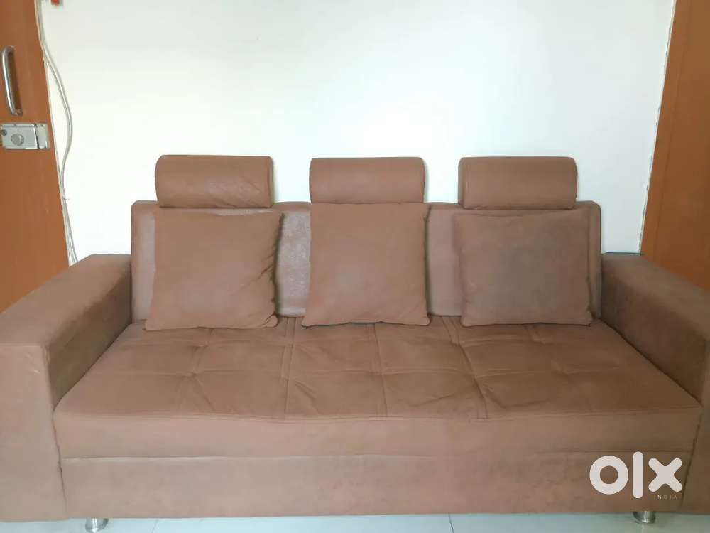 3+2 sofa ₹6500